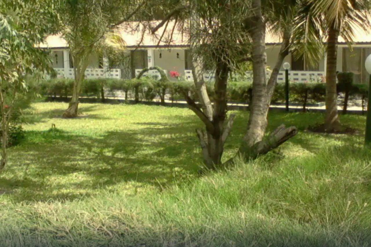 Holiday Beach Club Kololi Exterior foto
