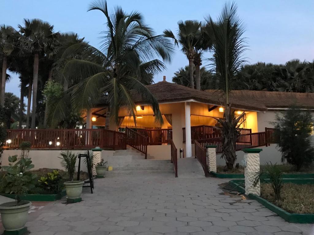 Holiday Beach Club Kololi Exterior foto