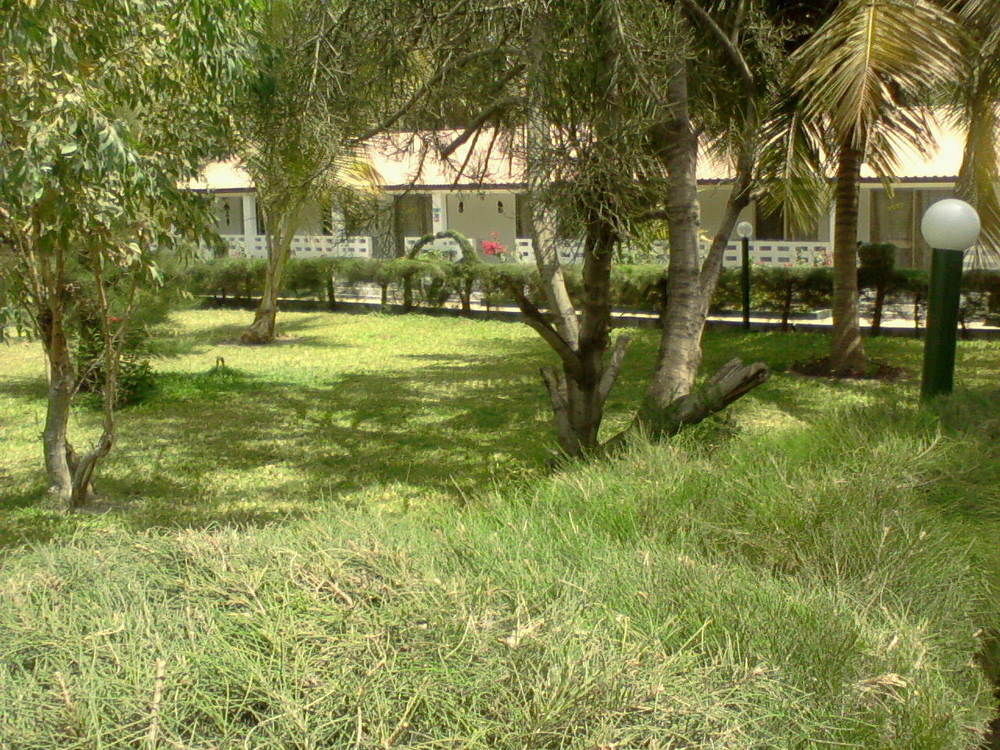 Holiday Beach Club Kololi Exterior foto
